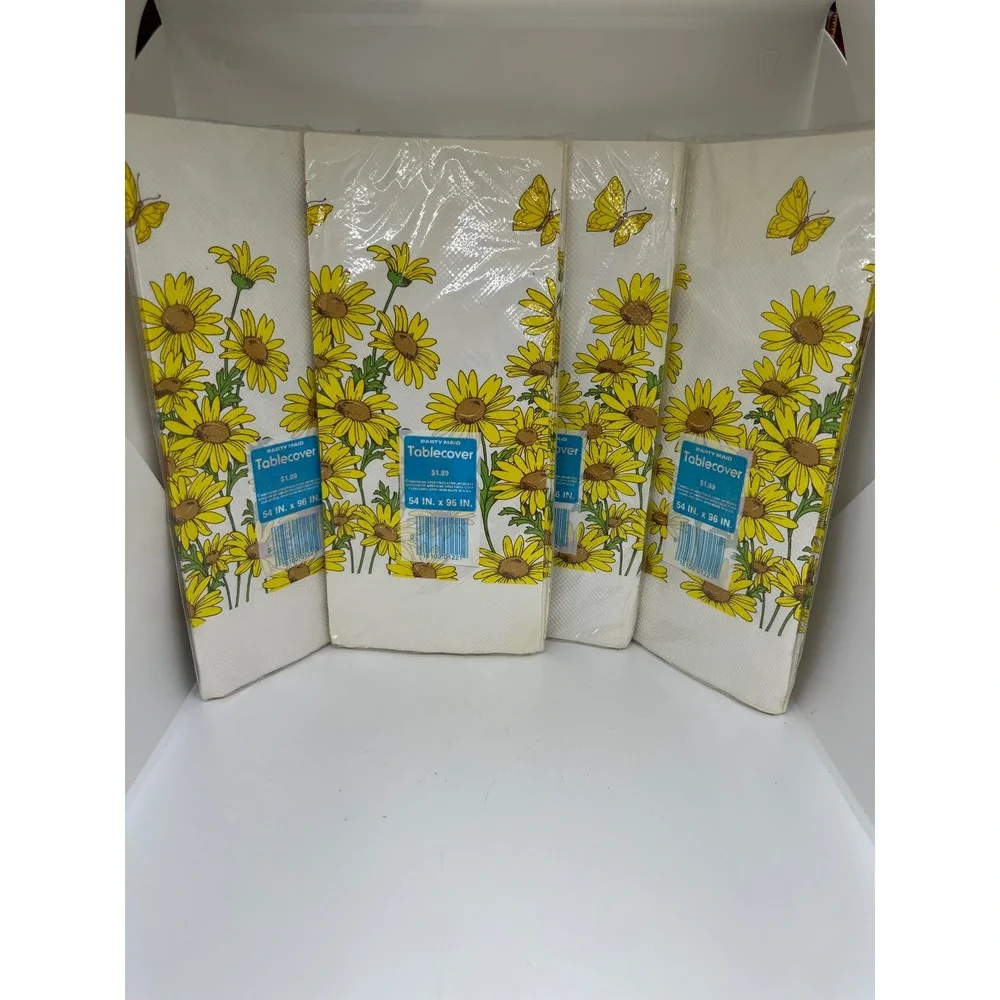 VTG American Greetings Party Maid Tablecover Yellow Daisy Floral Butterfly 4PK
